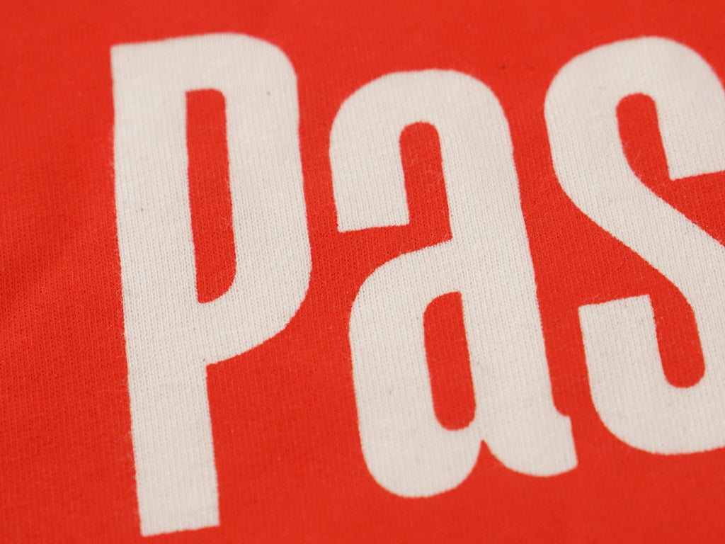 Bio-T-Shirt „PASST.“ · Statement · Siebdruck · Unisex - Fisch & Farbe