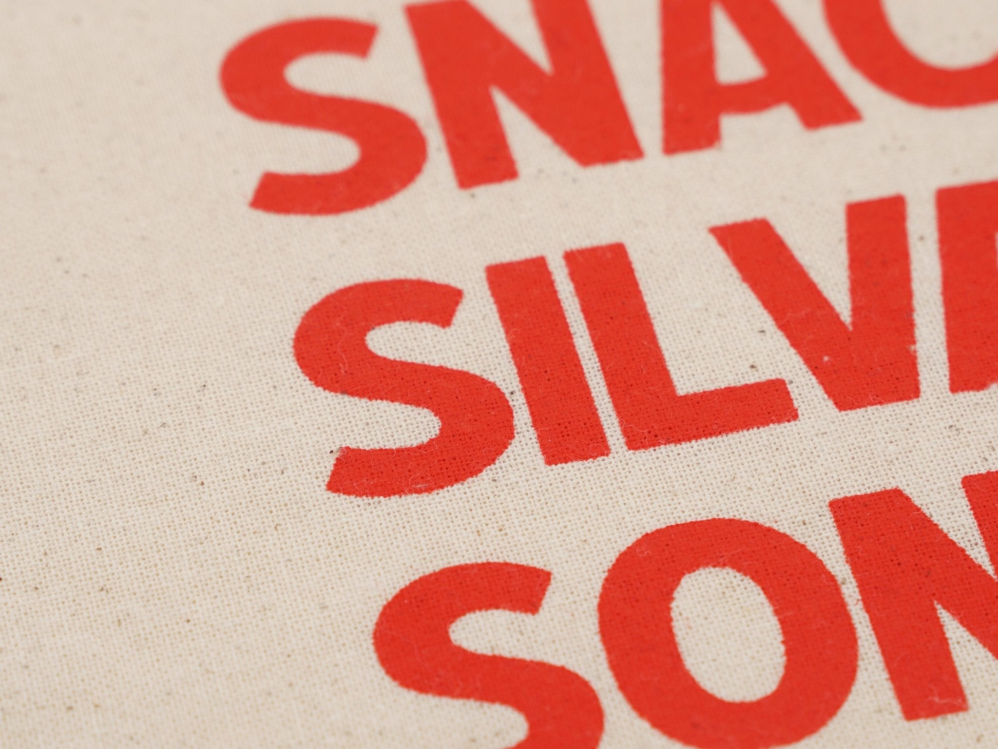 Tote Bag „Snacks, Silvaner, Sonnencreme“ · Siebdruck · Fairtrade - Fisch & Farbe